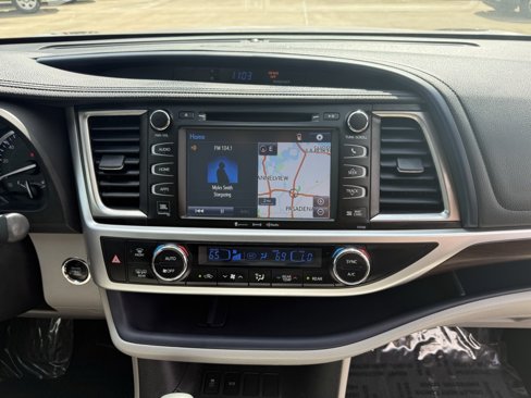 Used 2016 Toyota Highlander Limited image 51