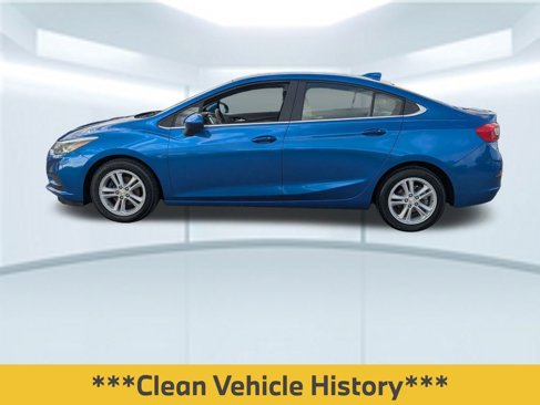 Used 2016 Chevrolet Cruze LT w/ Convenience Package image 2
