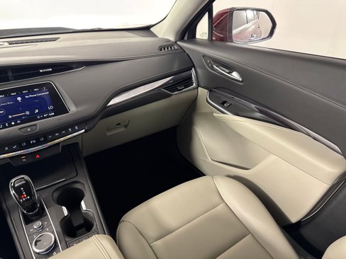 Used 2021 Cadillac XT4 Luxury image 28