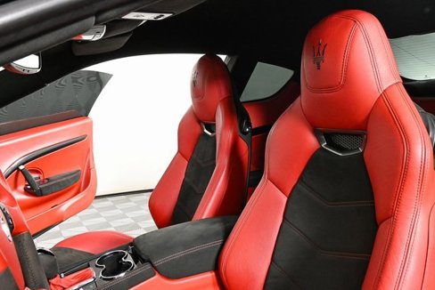 Used 2015 Maserati GranTurismo Sport image 6