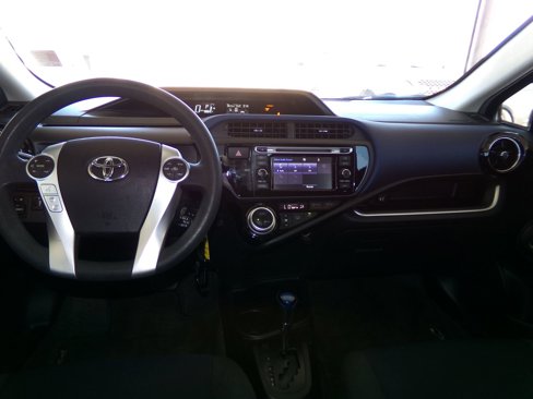 Used 2016 Toyota Prius C Two image 10