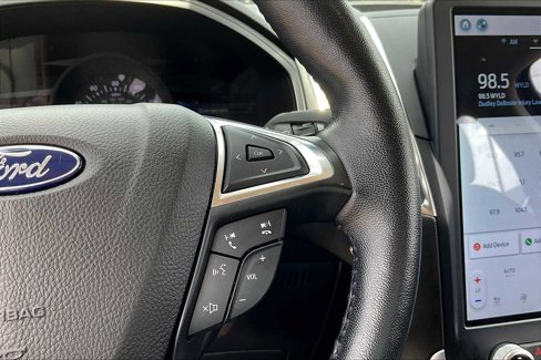 Used 2022 Ford Edge Titanium image 21