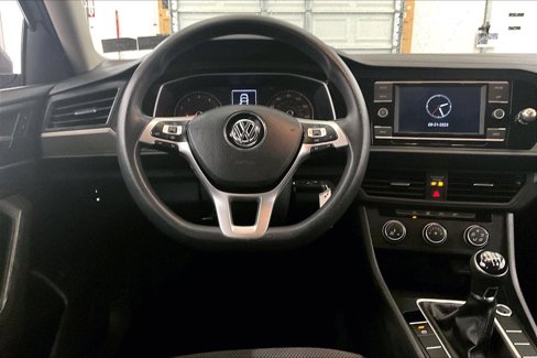 Used 2020 Volkswagen Jetta S image 5