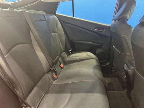 Used 2019 Toyota Prius image 13