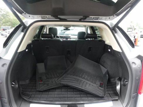 Used 2017 Cadillac XT5 Luxury w/ Driver Awareness Package image 9