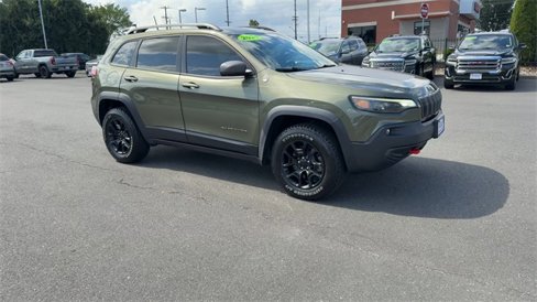 Used 2021 Jeep Cherokee Trailhawk image 2