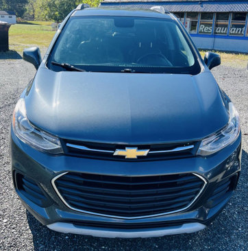 Used 2018 Chevrolet Trax LT w/ LT Convenience Package image 2
