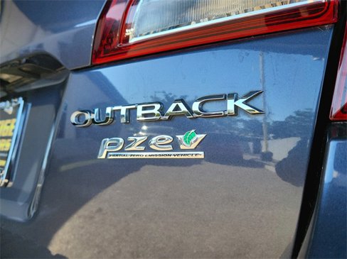 Used 2016 Subaru Outback 2.5i Limited image 13