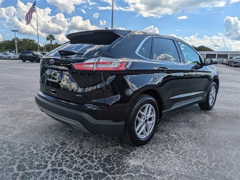Used 2024 Ford Edge SEL image 6