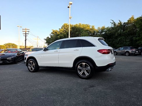 Used 2019 Mercedes-Benz GLC 300 4MATIC w/ Premium Package image 10