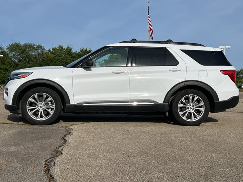 Used 2020 Ford Explorer XLT w/ Equipment Group 202A image 4