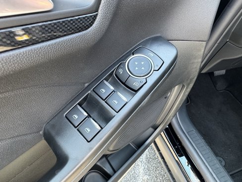 New 2025 Ford Escape ST-Line image 9