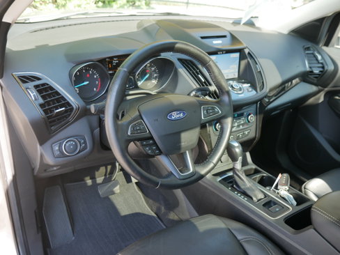Used 2017 Ford Escape Titanium image 4