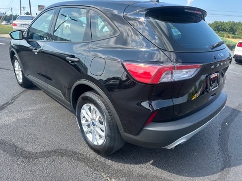 Used 2022 Ford Escape S image 5