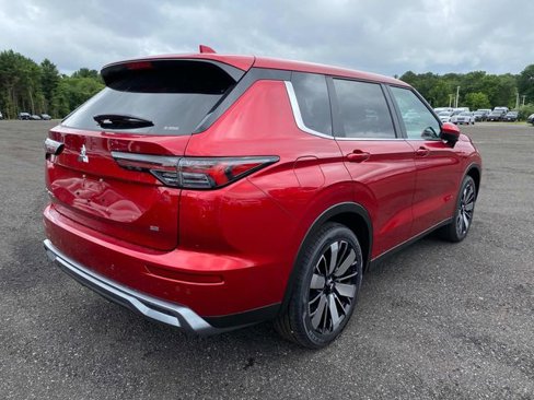 New 2025 Mitsubishi Outlander AWD image 3