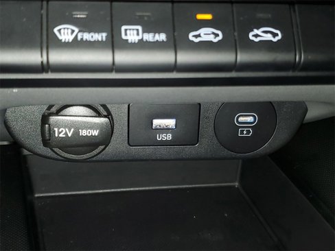 Certified 2024 Hyundai Elantra SEL image 22