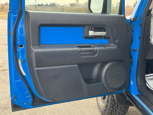 Used 2007 Toyota FJ Cruiser 4WD image 13