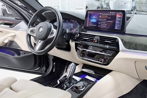 Used 2023 BMW 530i xDrive w/ Executive Package image 34