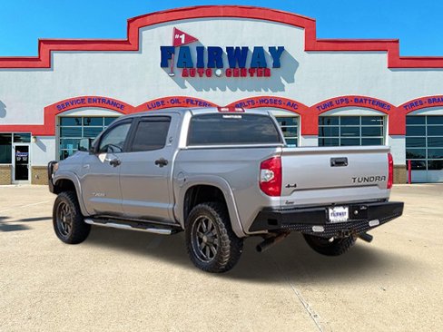 Used 2017 Toyota Tundra SR5 w/ SR5 Upgrade Package image 6