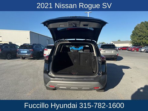Used 2021 Nissan Rogue SV image 9