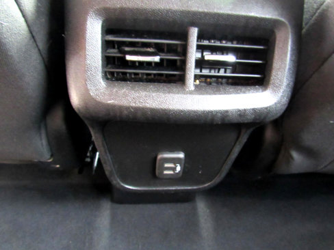 Used 2020 Chevrolet Equinox LT image 27