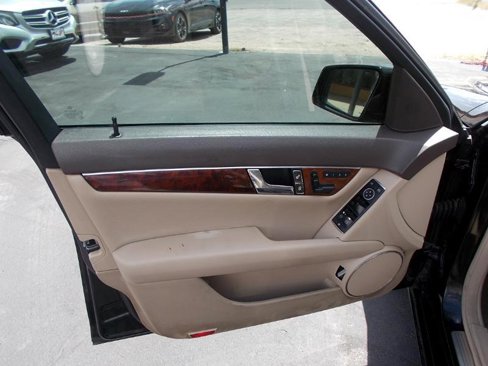Used 2011 Mercedes-Benz C 300 Luxury image 11