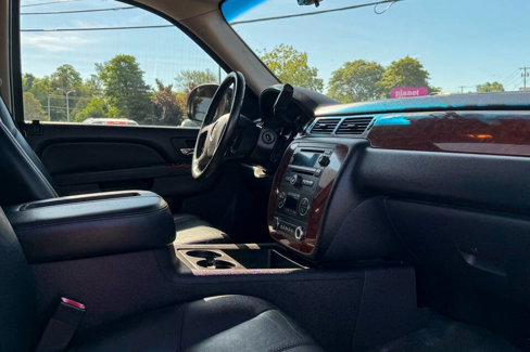 Used 2012 Chevrolet Tahoe LT image 11