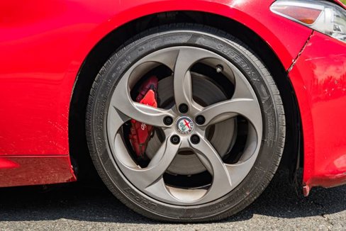 Used 2018 Alfa Romeo Giulia image 17