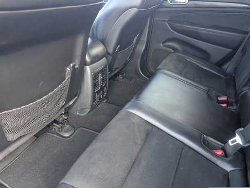 Used 2020 Jeep Grand Cherokee Altitude image 15