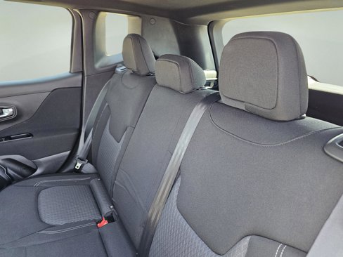Used 2021 Jeep Renegade Latitude w/ Sun & Sound Group image 33