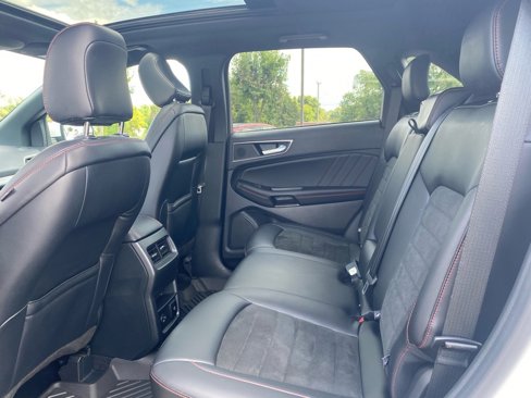 Certified 2022 Ford Edge ST-Line w/ Class II Trailer Tow Package image 18