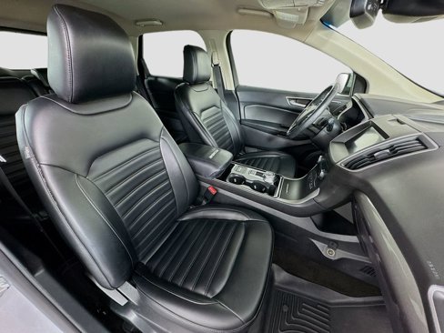 Used 2020 Ford Edge SEL image 29