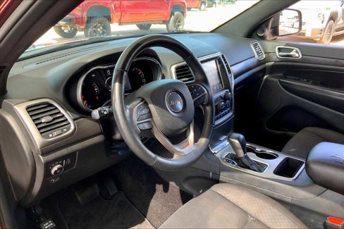 Used 2018 Jeep Grand Cherokee Laredo image 16