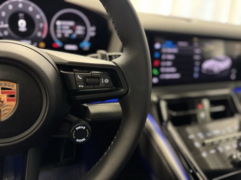 New 2025 Porsche Panamera 4 image 21