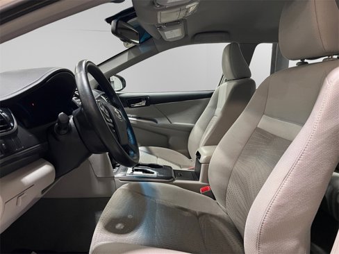 Used 2014 Toyota Camry XLE image 24