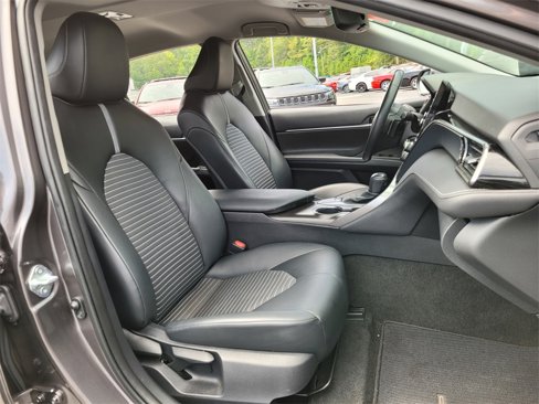 Used 2023 Toyota Camry SE image 17