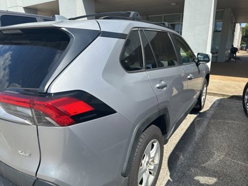 Used 2019 Toyota RAV4 XLE image 2
