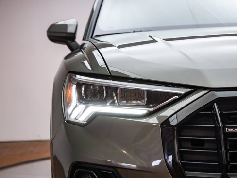 Used 2022 Audi Q3 2.0T Premium Plus w/ Premium Plus Package image 5