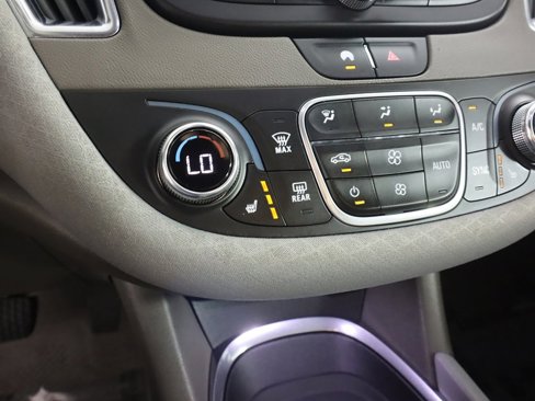 Used 2020 Chevrolet Malibu LT image 43