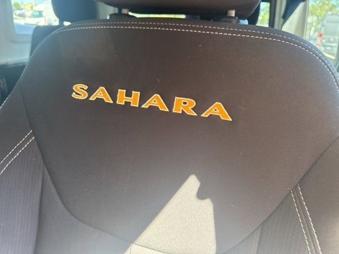Used 2015 Jeep Wrangler Unlimited Sahara w/ Connectivity Group image 23