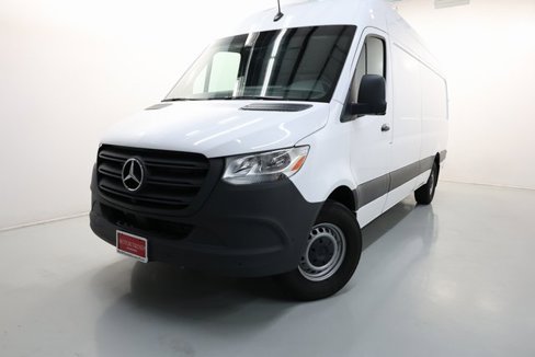 Used 2024 Mercedes-Benz Sprinter 2500 image 42