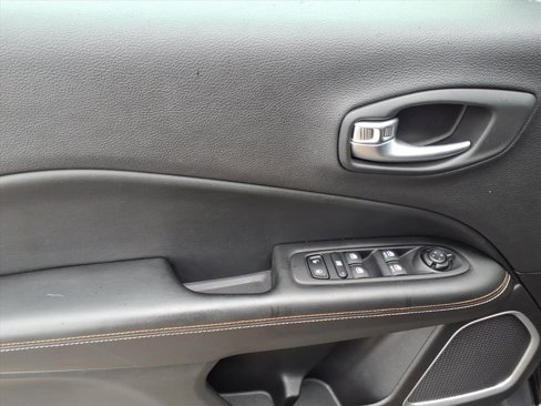 Certified 2018 Jeep Compass Sport w/ Tech Group image 12