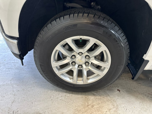 Used 2019 Chevrolet Silverado 1500 LT w/ All-Star Edition image 11