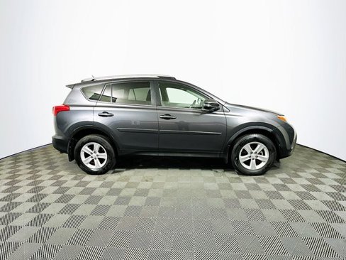 Used 2013 Toyota RAV4 XLE image 9