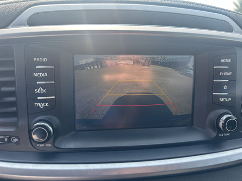 Used 2020 Kia Sorento LX image 30
