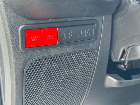 Used 2016 Jeep Wrangler Unlimited Rubicon image 16