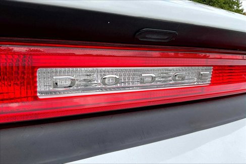 Used 2014 Dodge Challenger SXT image 30