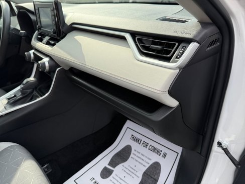 Certified 2022 Toyota RAV4 XLE image 17