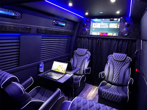 Used 2023 Mercedes-Benz Sprinter 3500 image 7