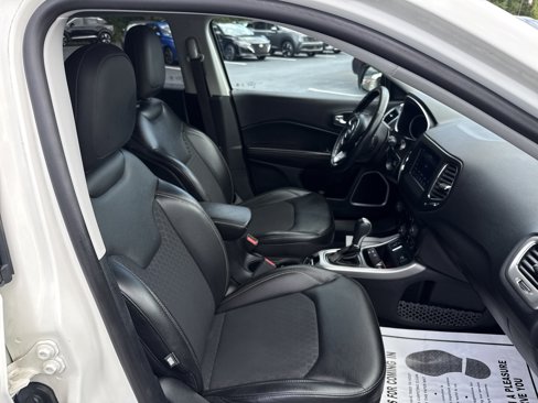 Used 2018 Jeep Compass Latitude w/ Popular Equipment Group image 16